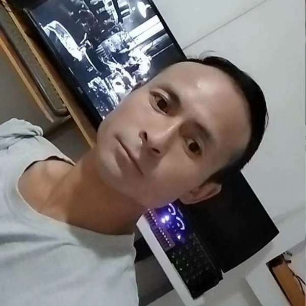 乐曲浅吻酷酷的照片