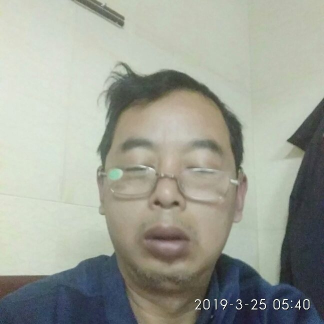 开心宝贝，大家好的照片