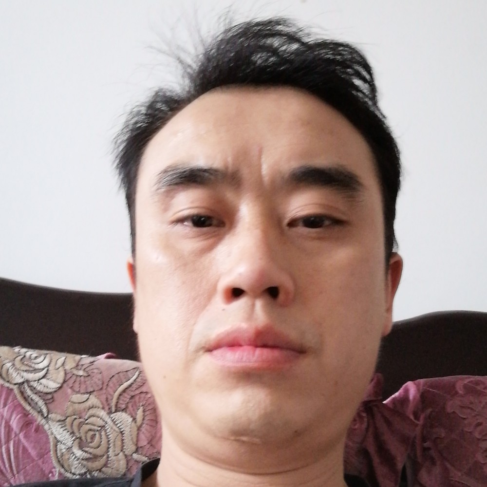 遥远的亮亮的照片