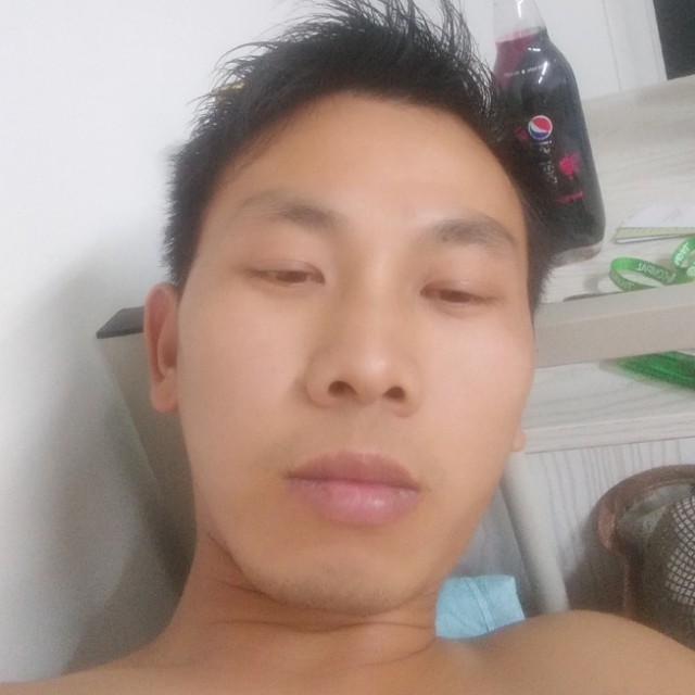 少女凝眸帅气的照片