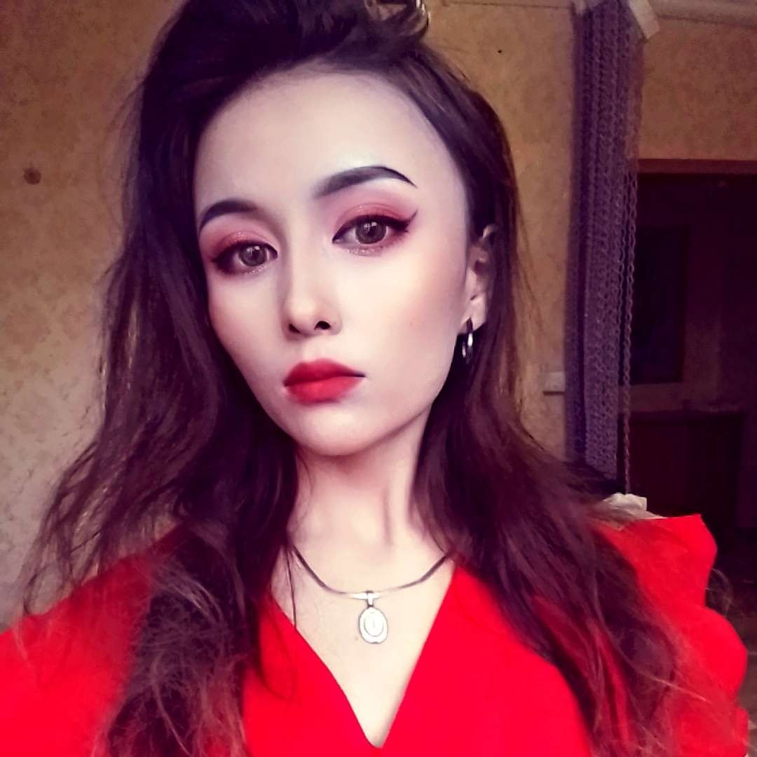 彩彩一一的照片