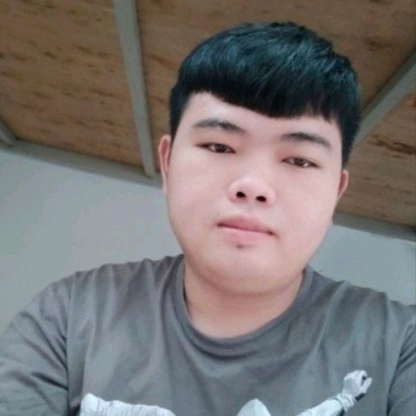 犀牛与震动的照片