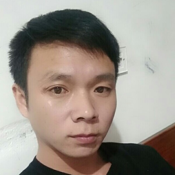 岑安定的照片