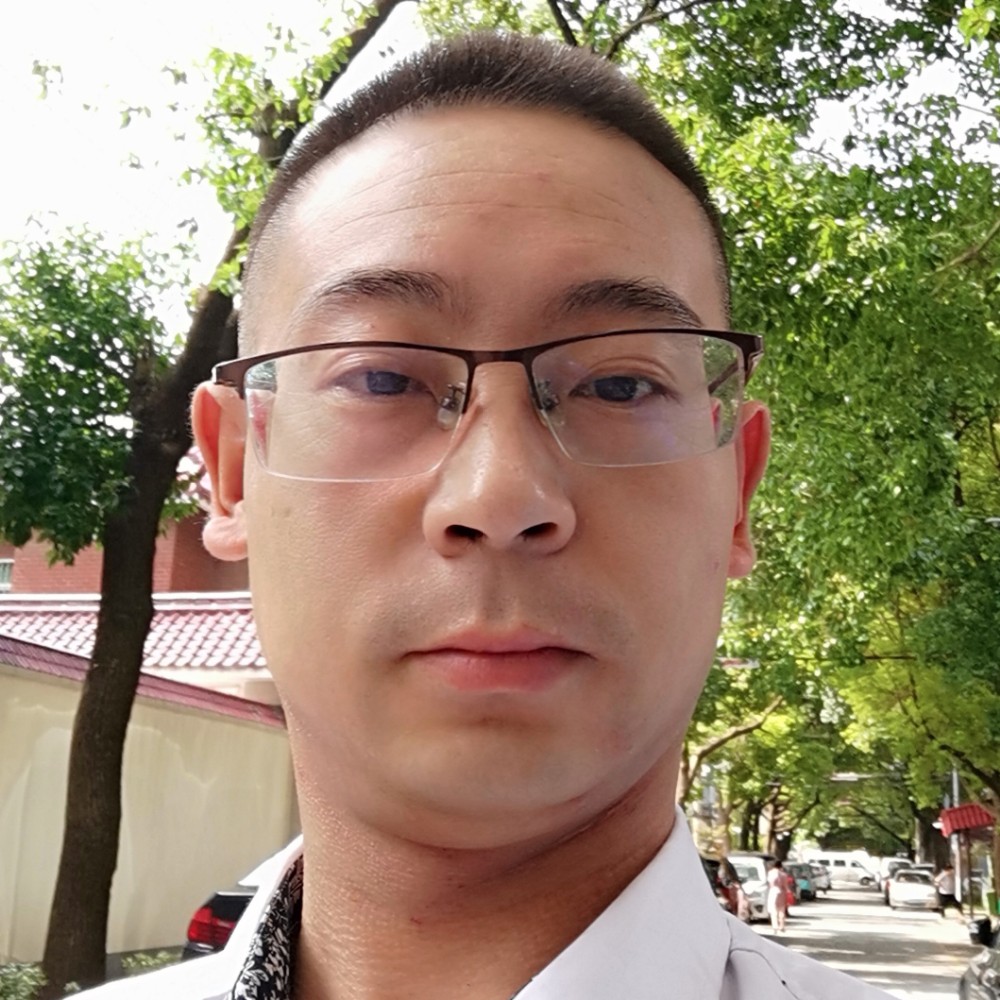 茫茫人海寻你的照片