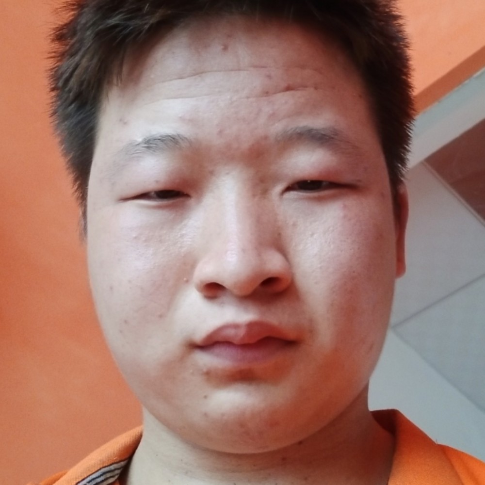 兢兢业业的陌生人的照片