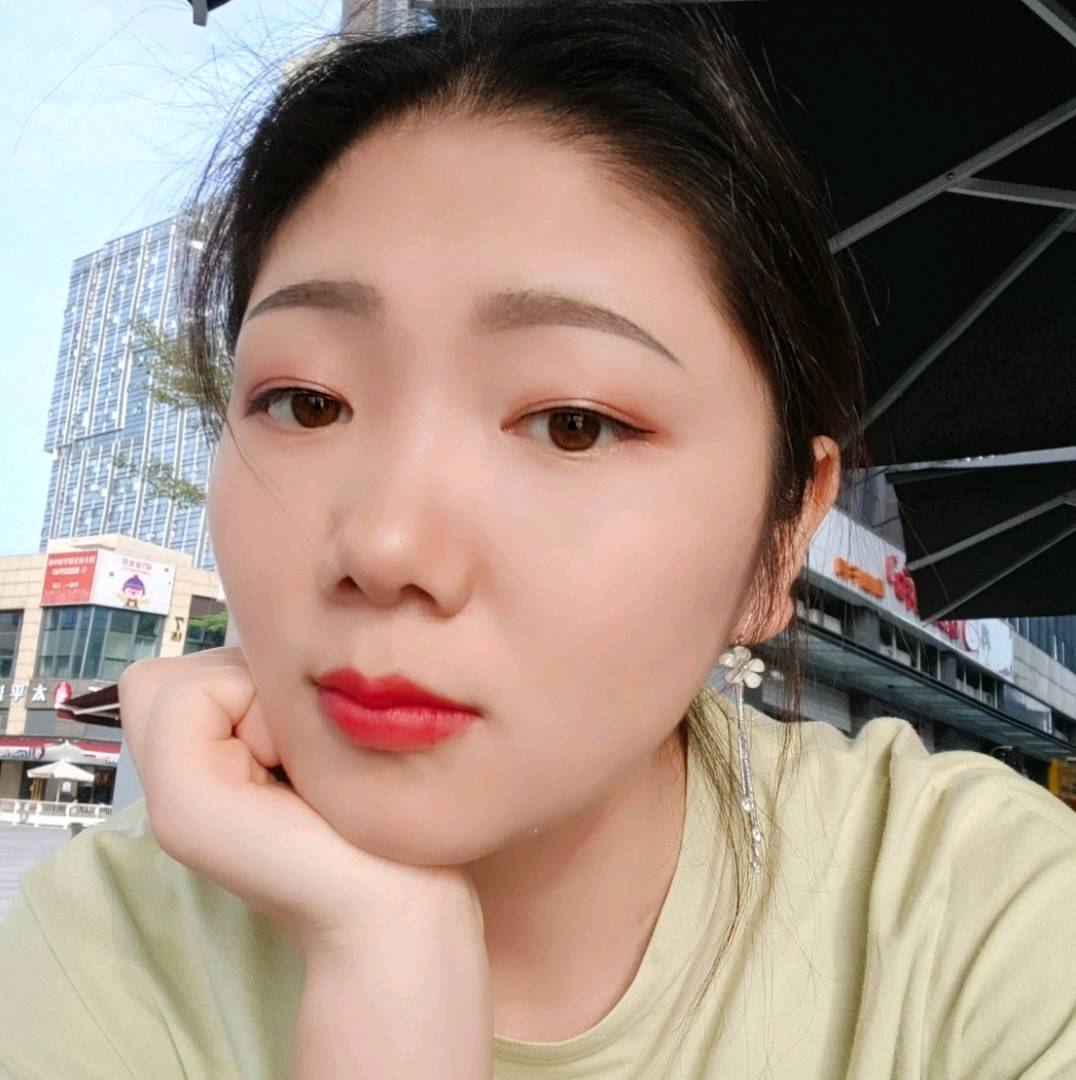 过时演变茉莉的照片