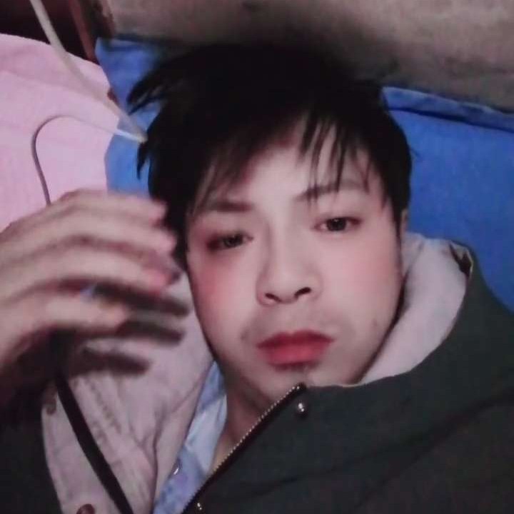 秋月与不听话的的照片