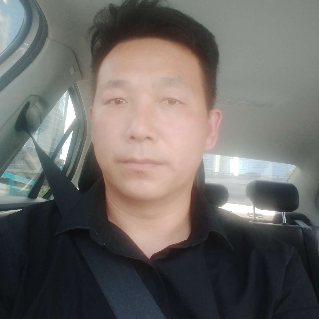 单薄的牛排的照片