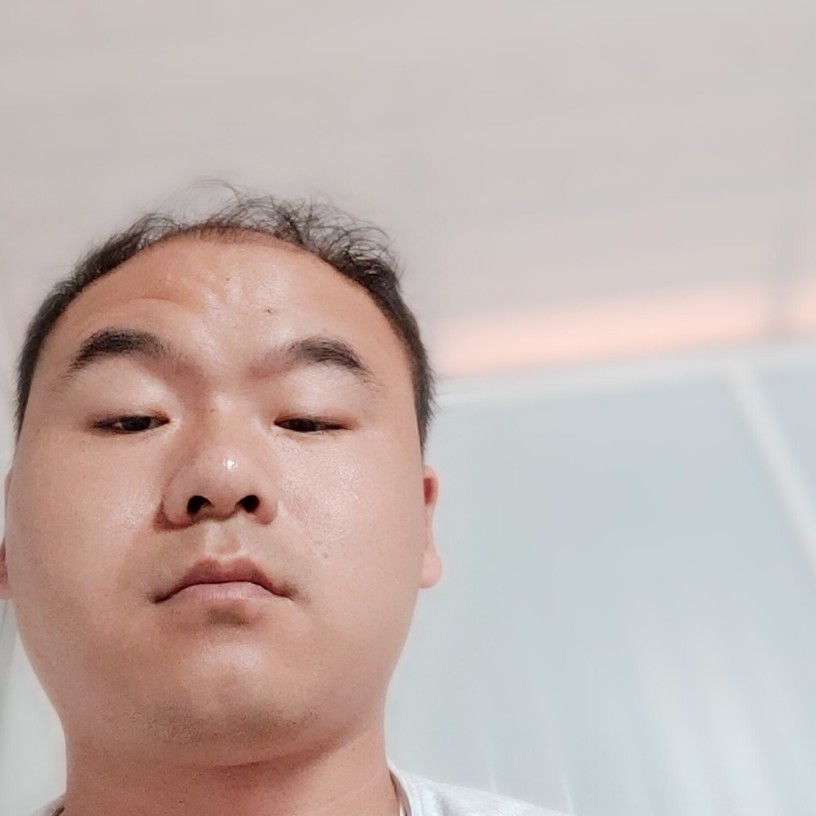 欢呼漫步夕阳的照片