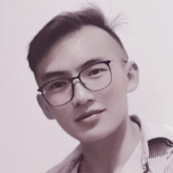 坦率用尊云的照片