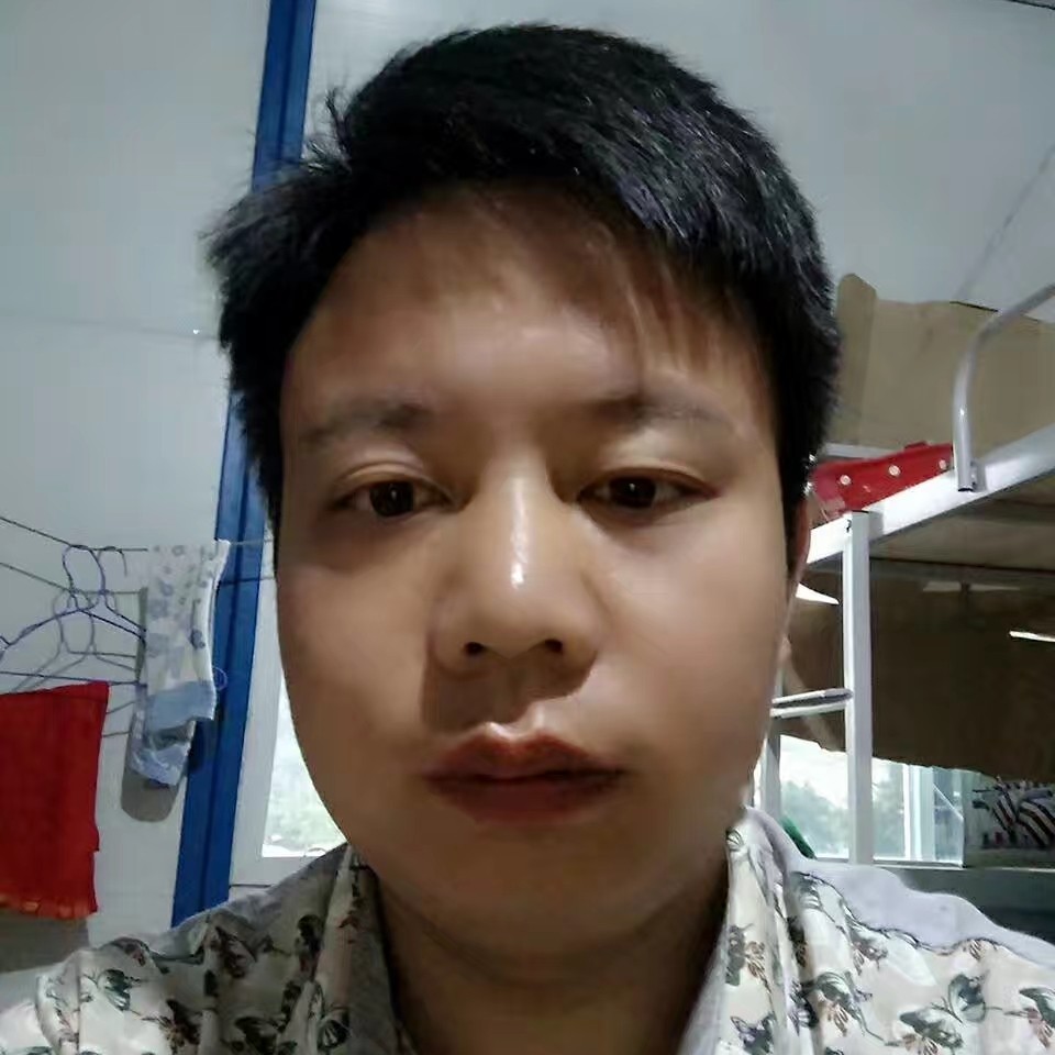 人直多朋树直多材的照片