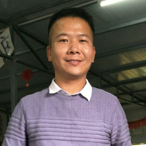 甘草搭百的照片
