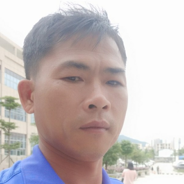旧颜粗犷的照片