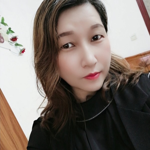 女人好好爱自己的照片