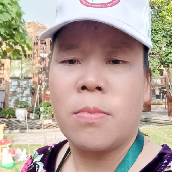 初妆贤惠的照片