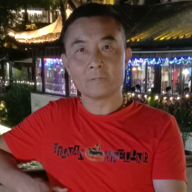 还单身回眸磬音的照片