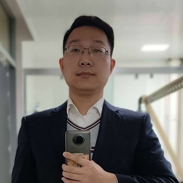 大鹏哥儿的照片