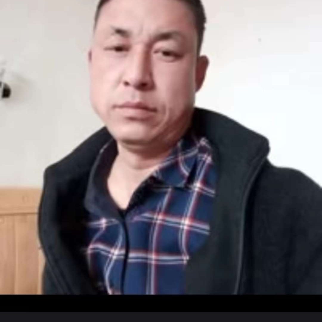 手套回首浅唱的照片