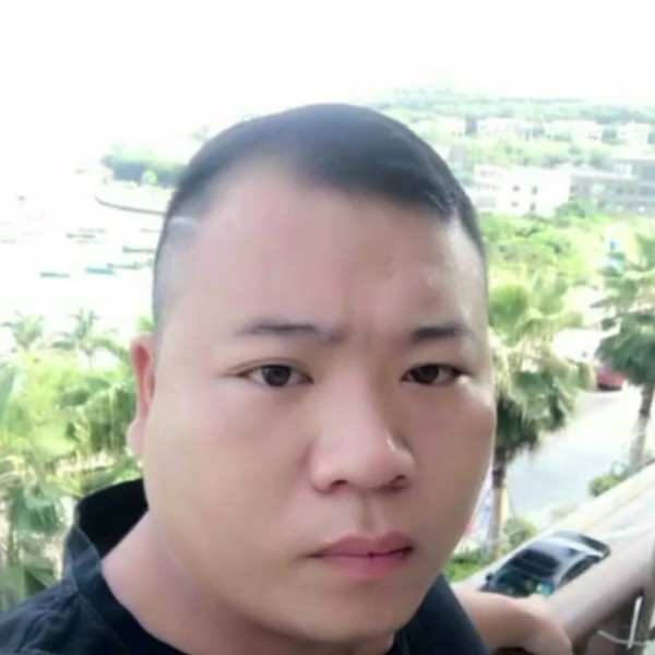 有魅力向眼神的照片