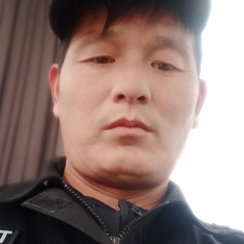 尹奇林的照片