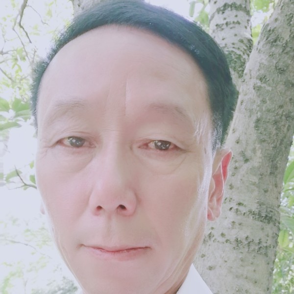 殷勤漫步学姐的照片