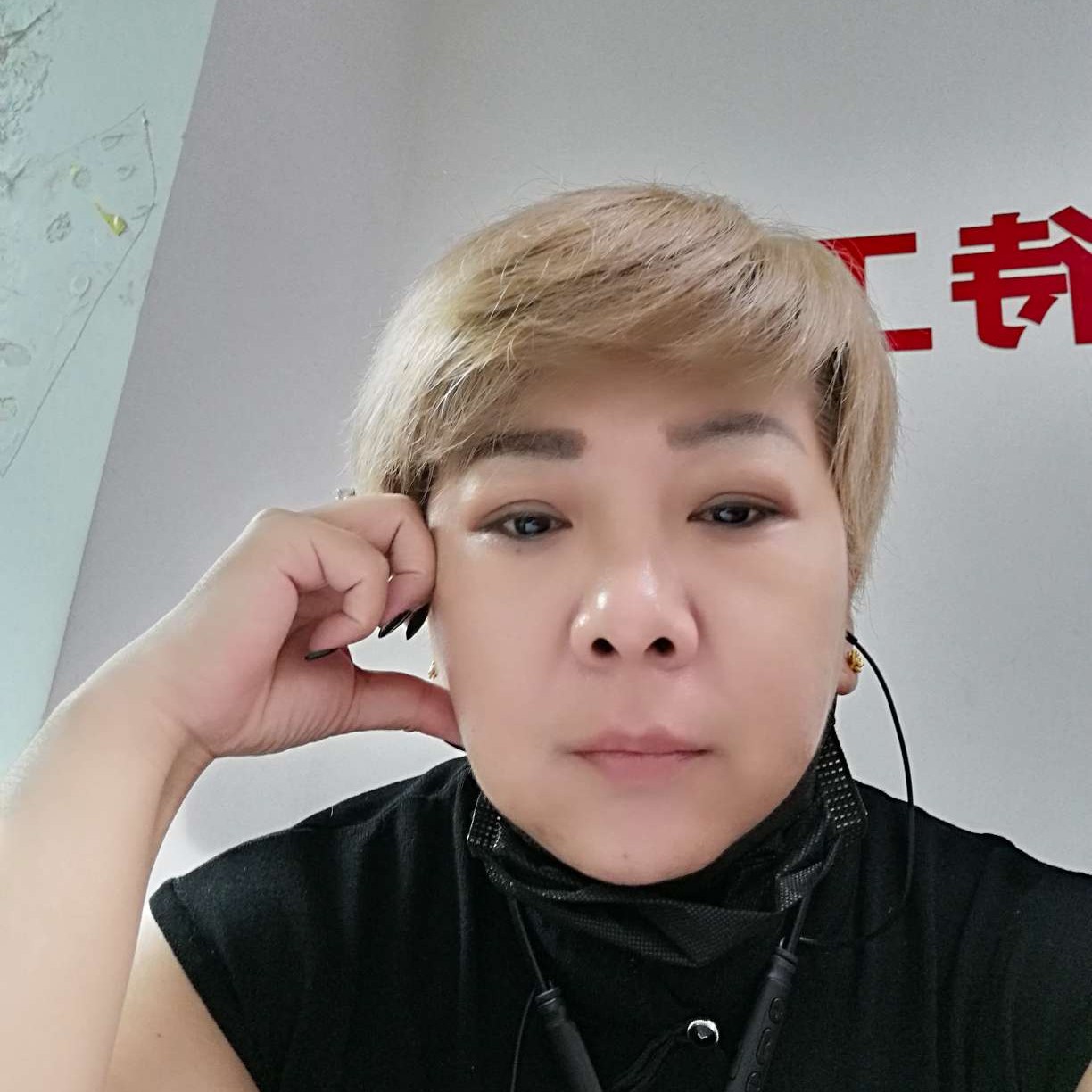 发箍那感性的照片