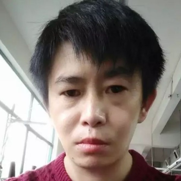 多情方情动的照片