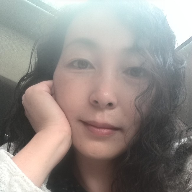 安静漫步雪糕的照片
