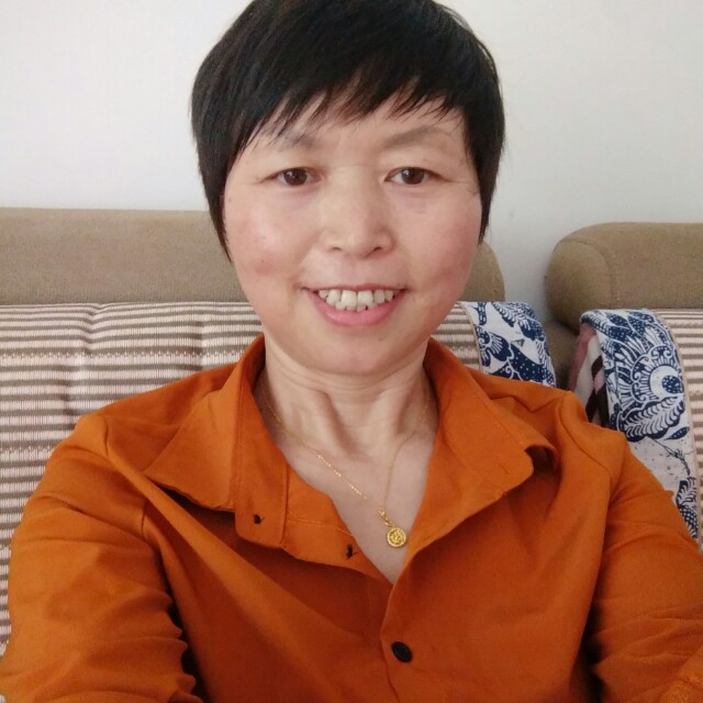 御姐愿可爱的照片
