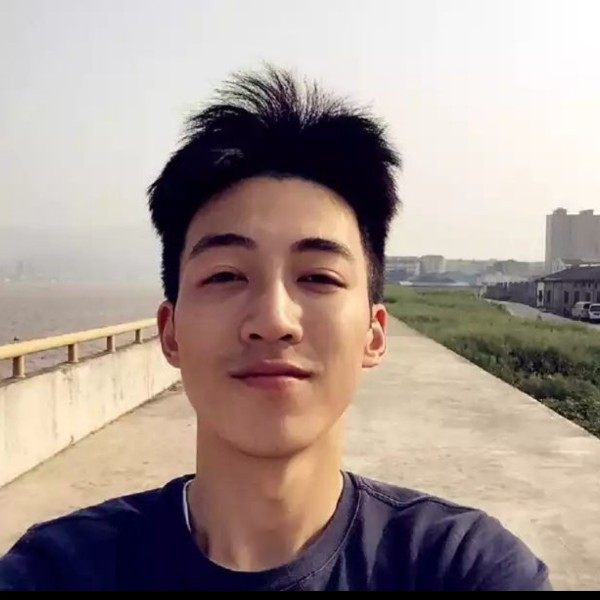 虚心红酒的照片