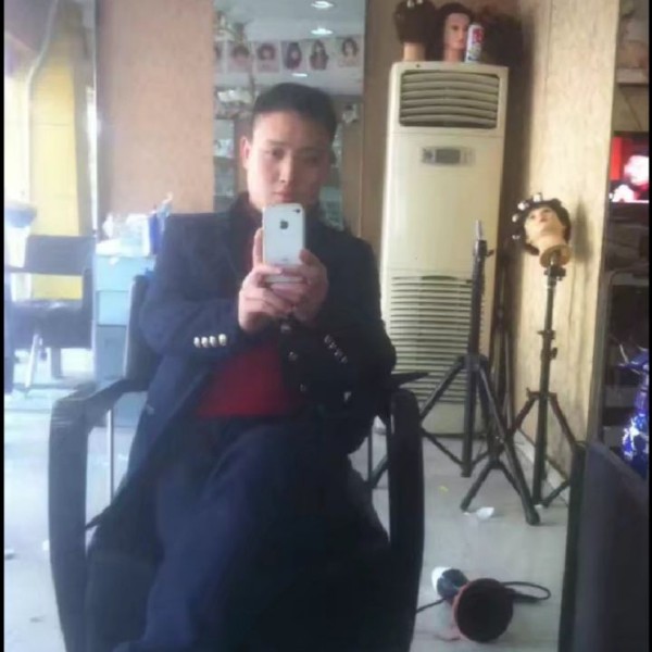 青栀灵巧的照片
