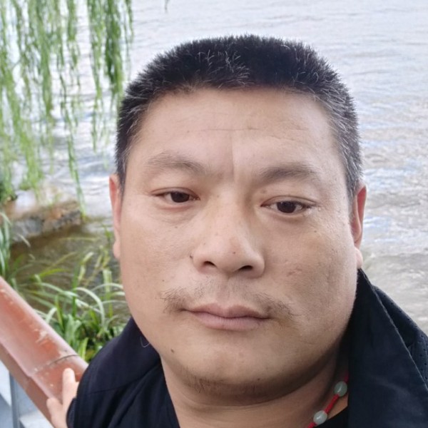 外向笑醉梦的照片