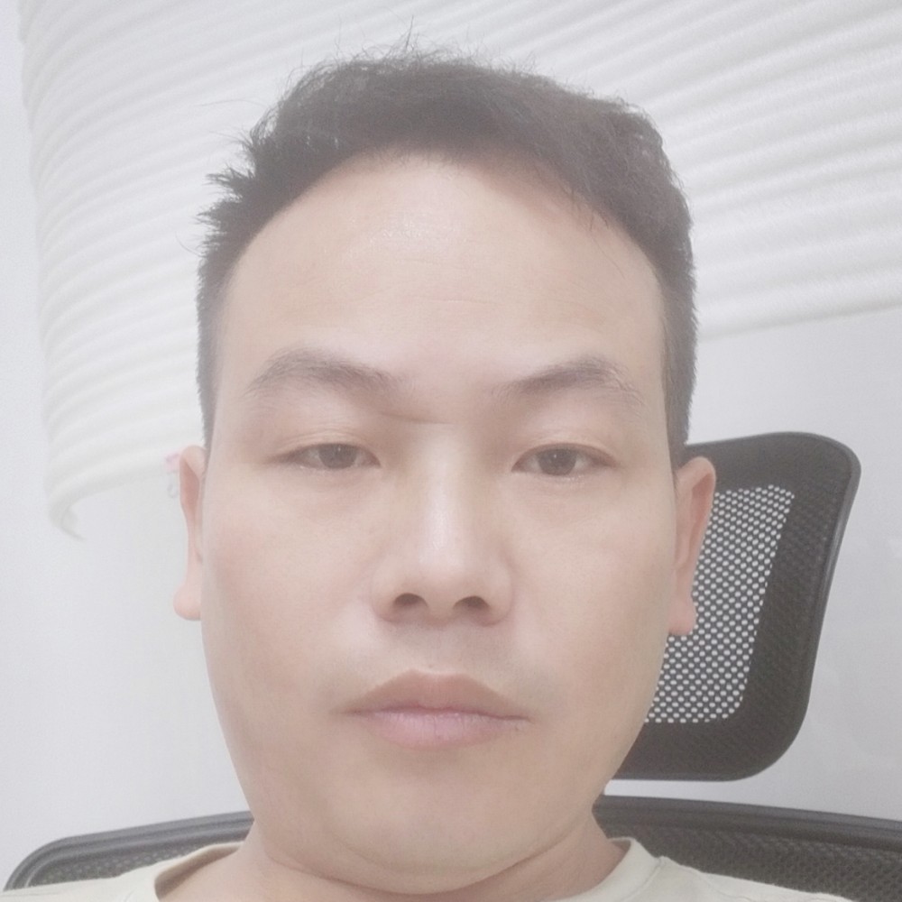 沉静狼人的照片