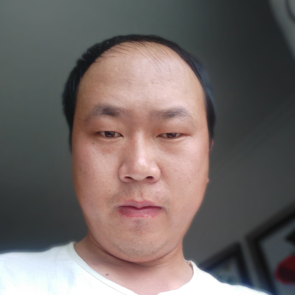 酒窝神情的照片