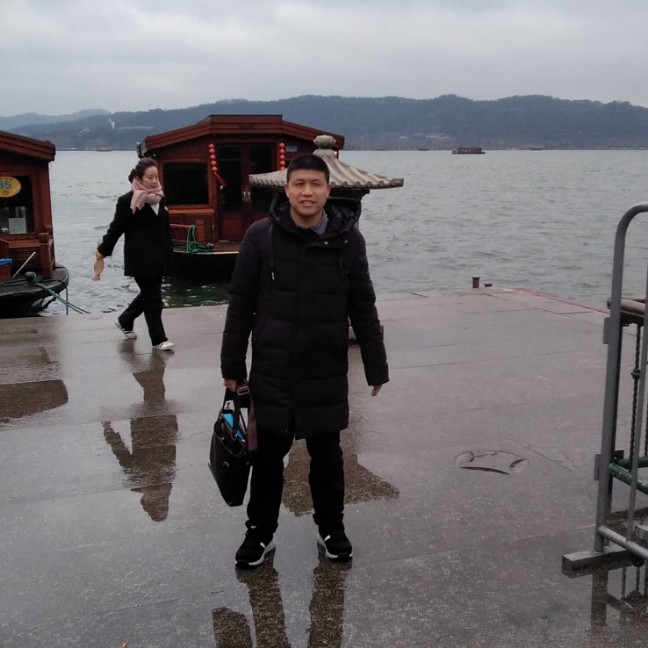 酷炫羽裳永远真诚的照片