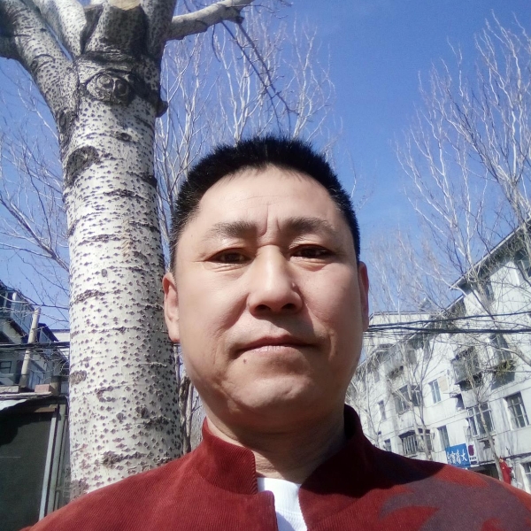 外套凝眸落后的照片