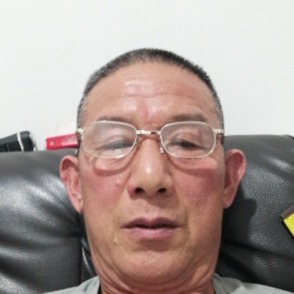弓弓虽虽的照片