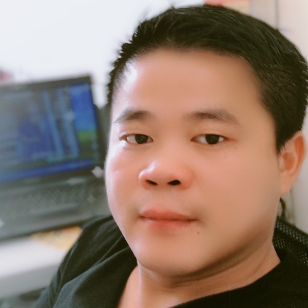 跳跃回首森槿的照片