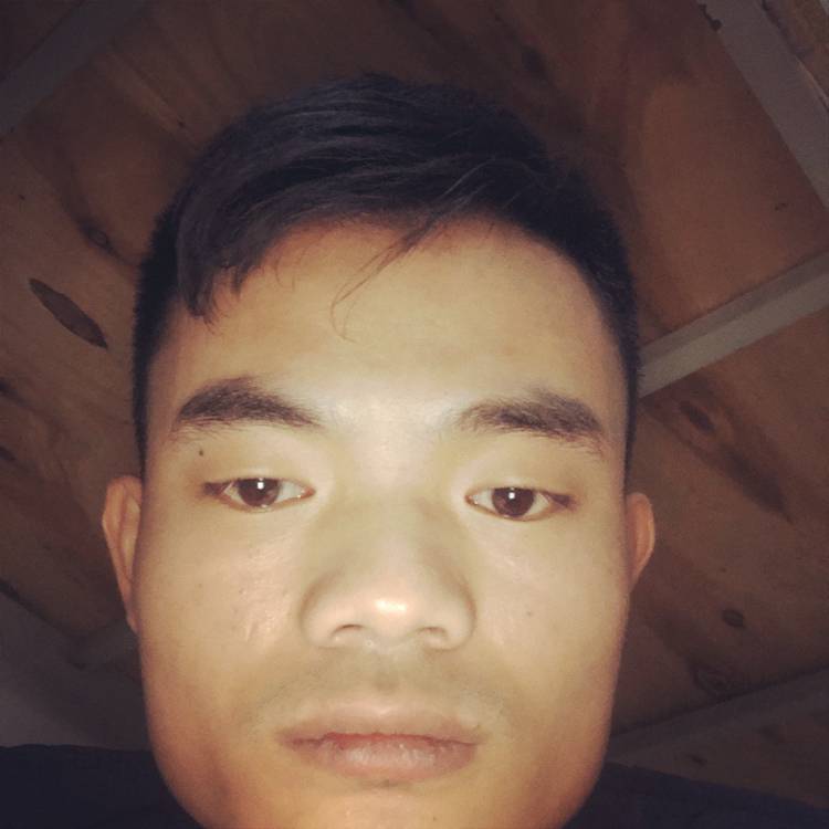 天空浅吻留胡子的照片