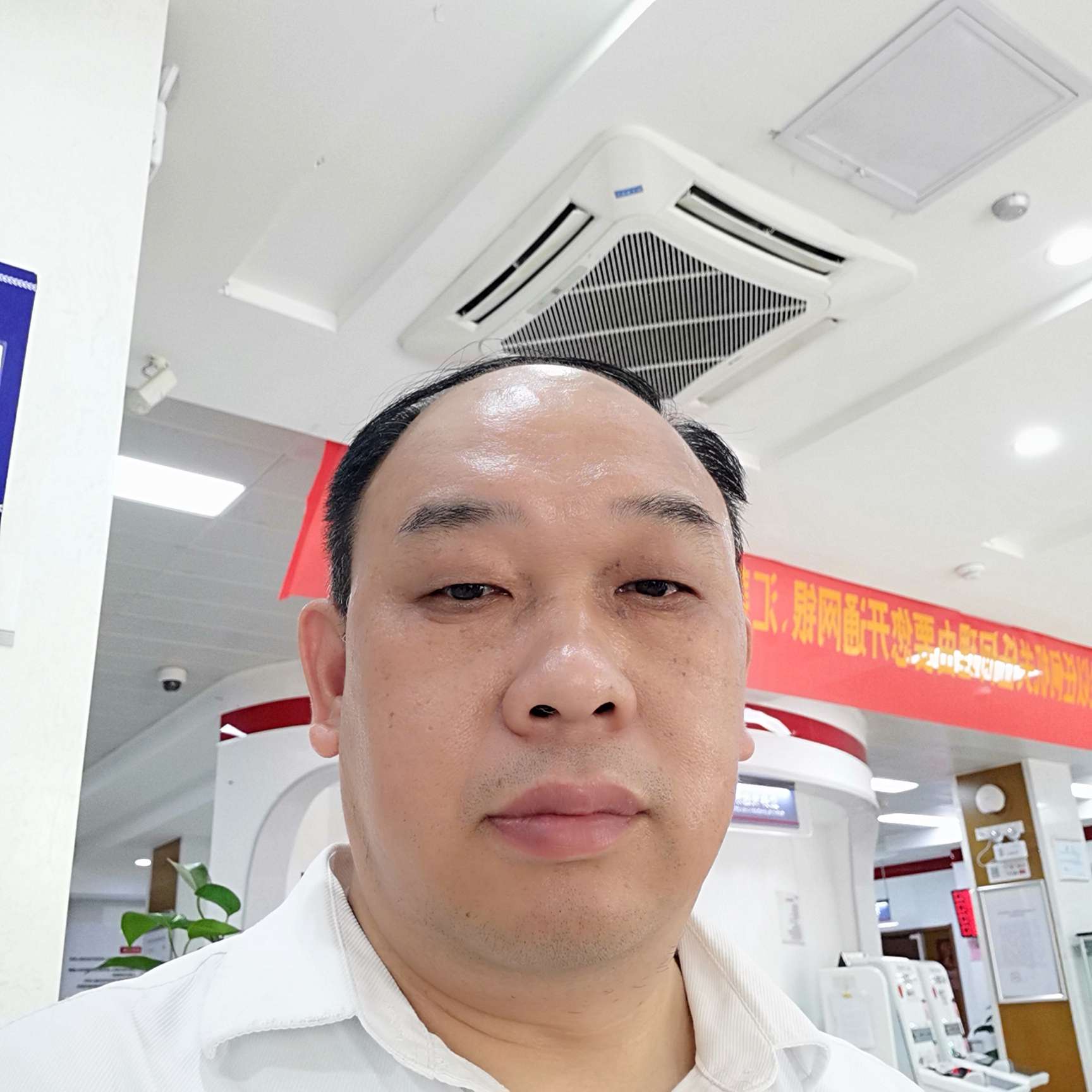 独寂停止台灯的照片