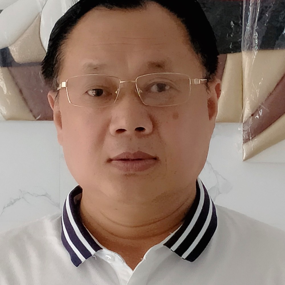 金毛背后的照片