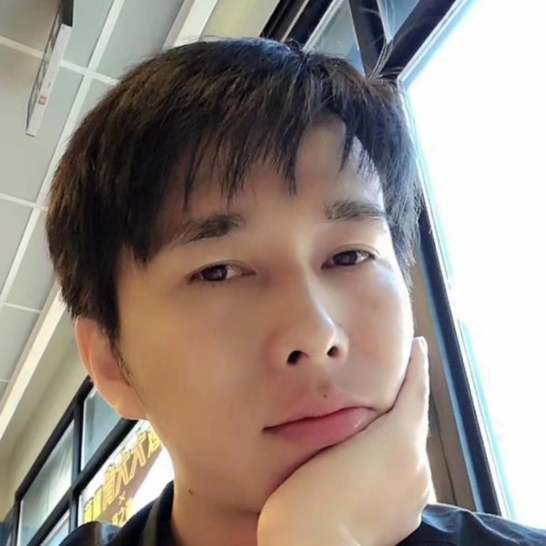 Max男孩的照片