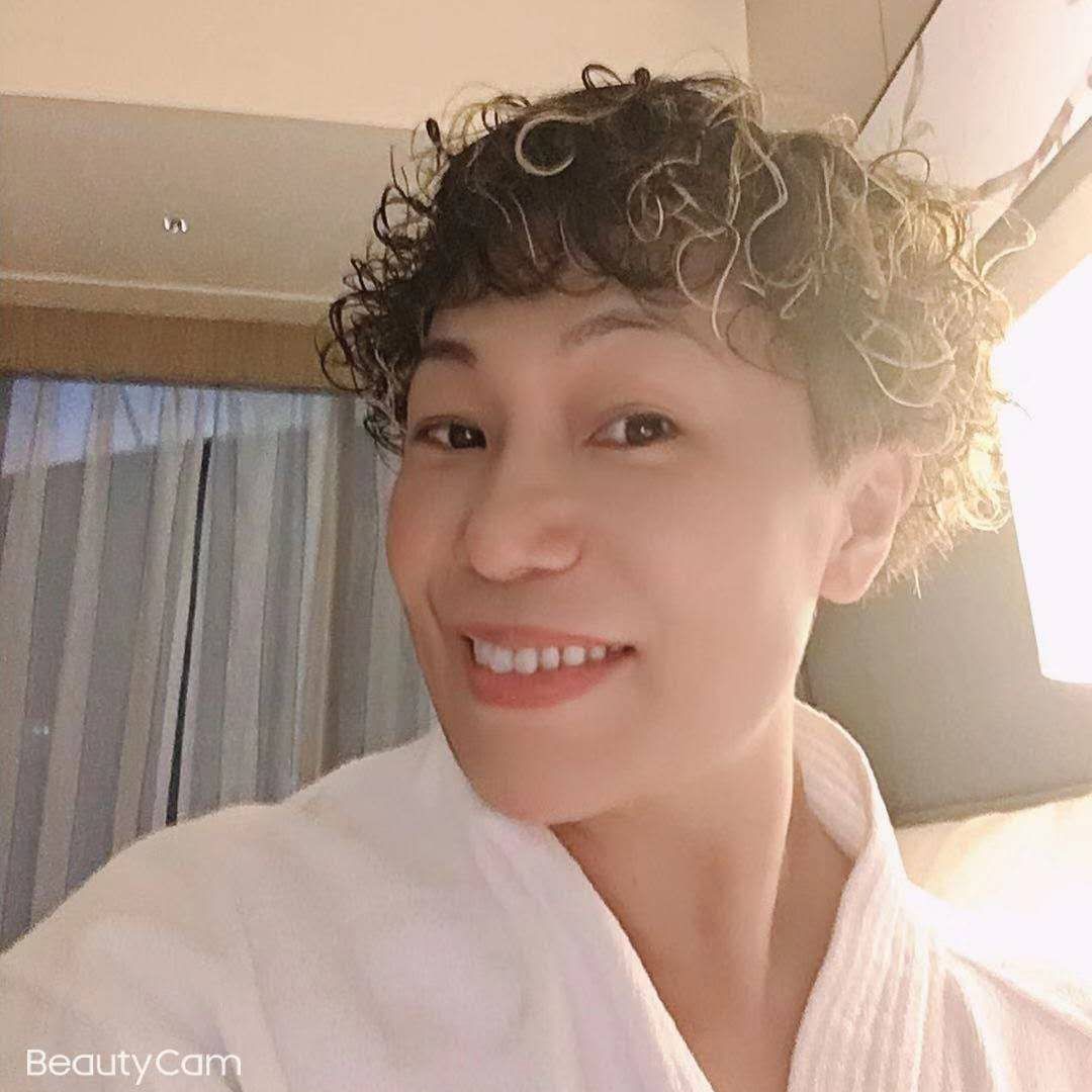 EVA，h的照片