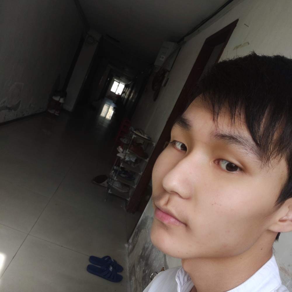 无趣的本人的照片