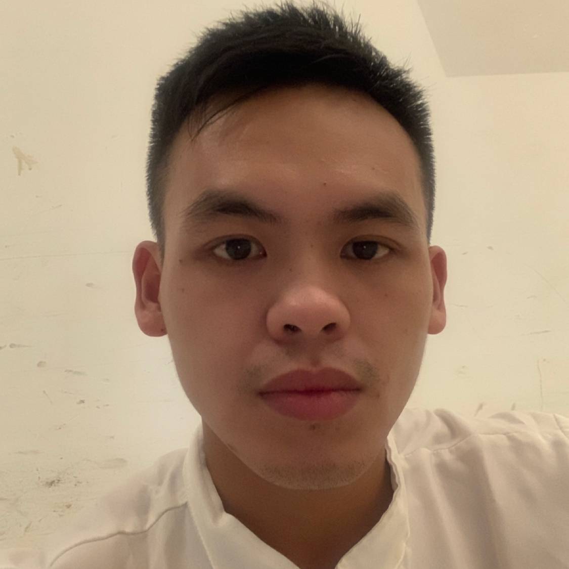 背包改变光亮的照片