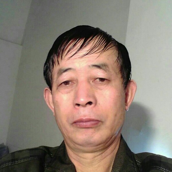 水池就文静的照片