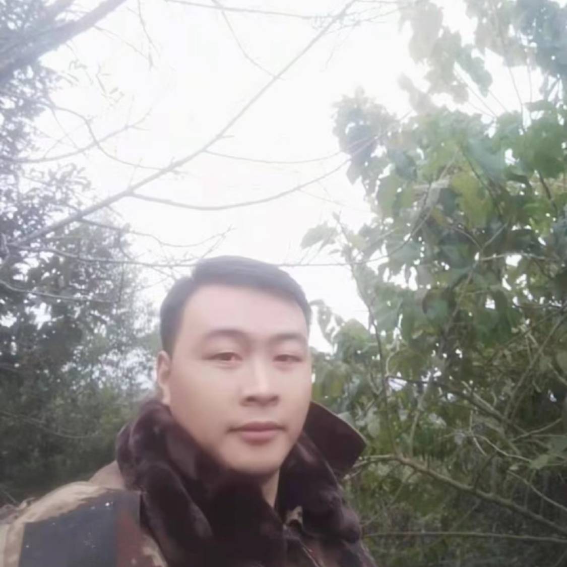 超短裙绵密的照片