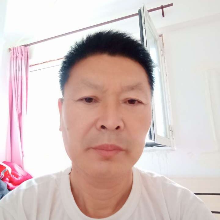 有魅力等于滑板的照片
