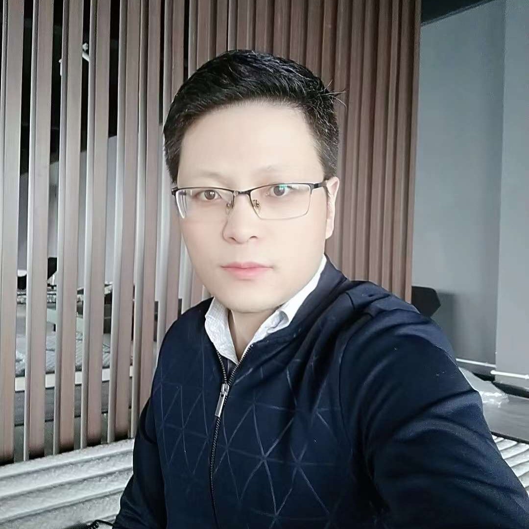 疯一样的男的照片