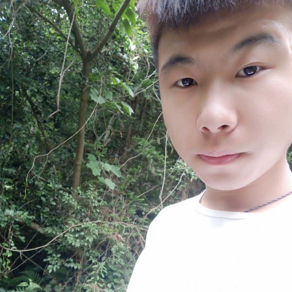 晨阳蹁跹会撒娇的照片